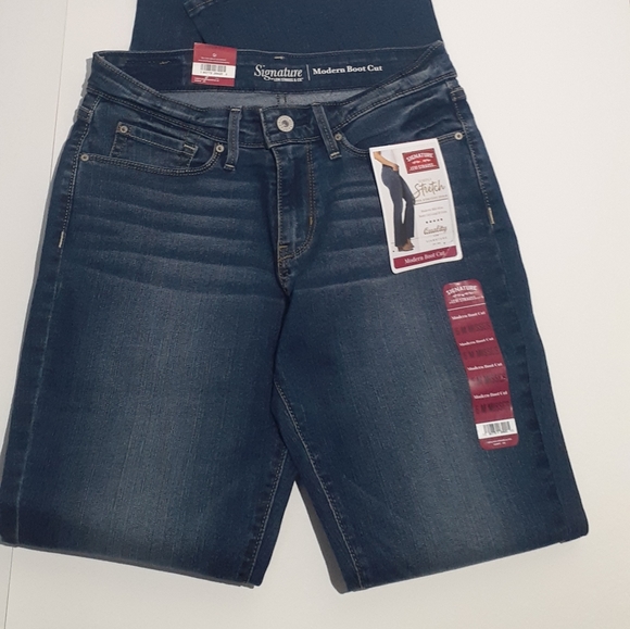 Jeans - Picture 2 of 3